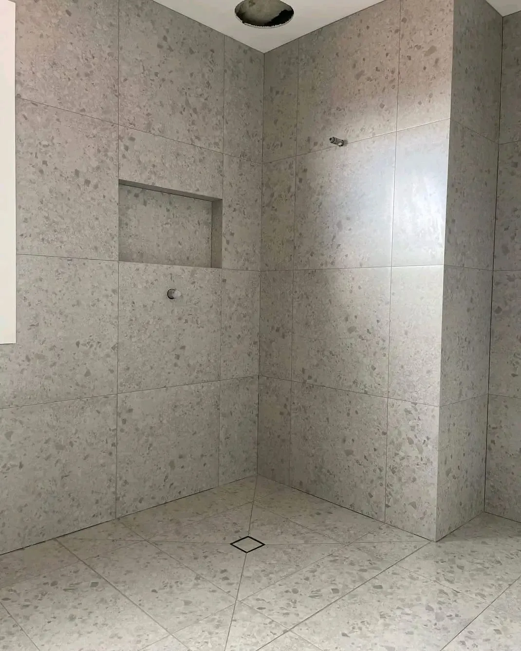 عمل منجز — مبلط سيراميك وبرسلان